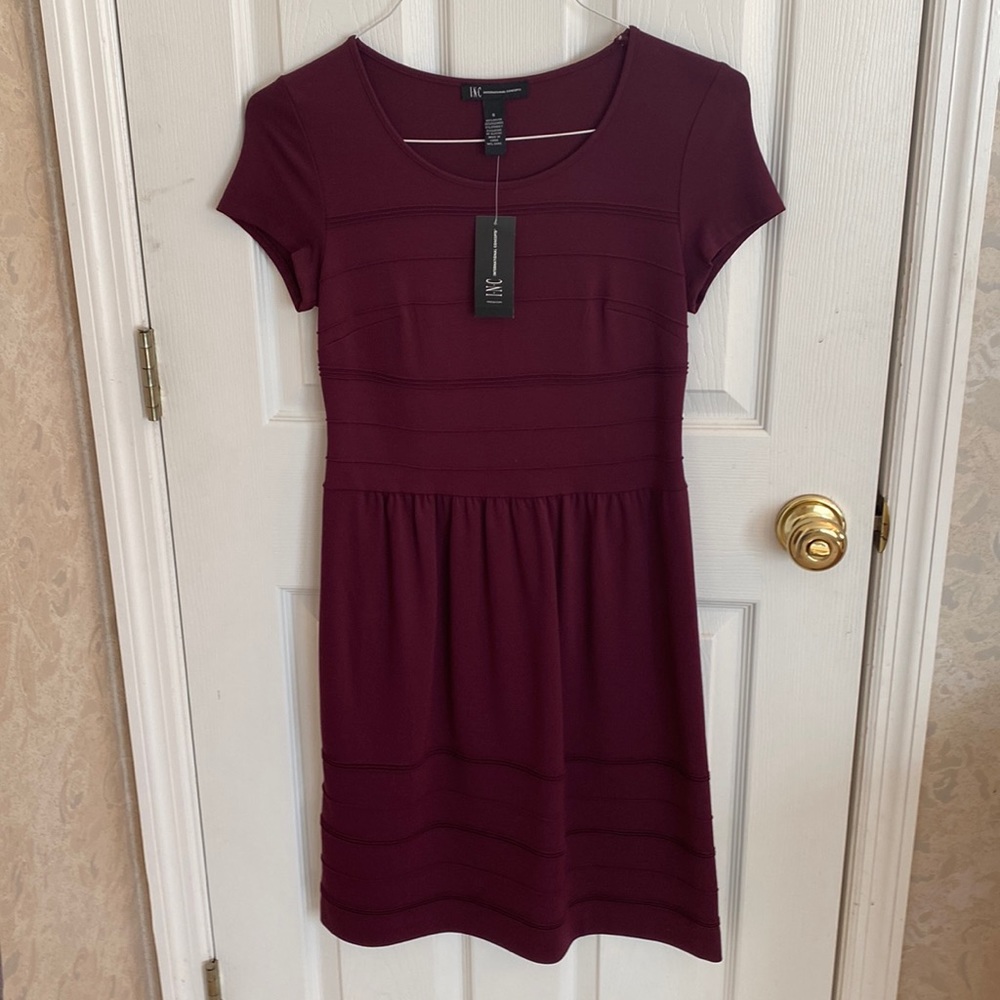 Super cute port wine color casual wear dress. Small.